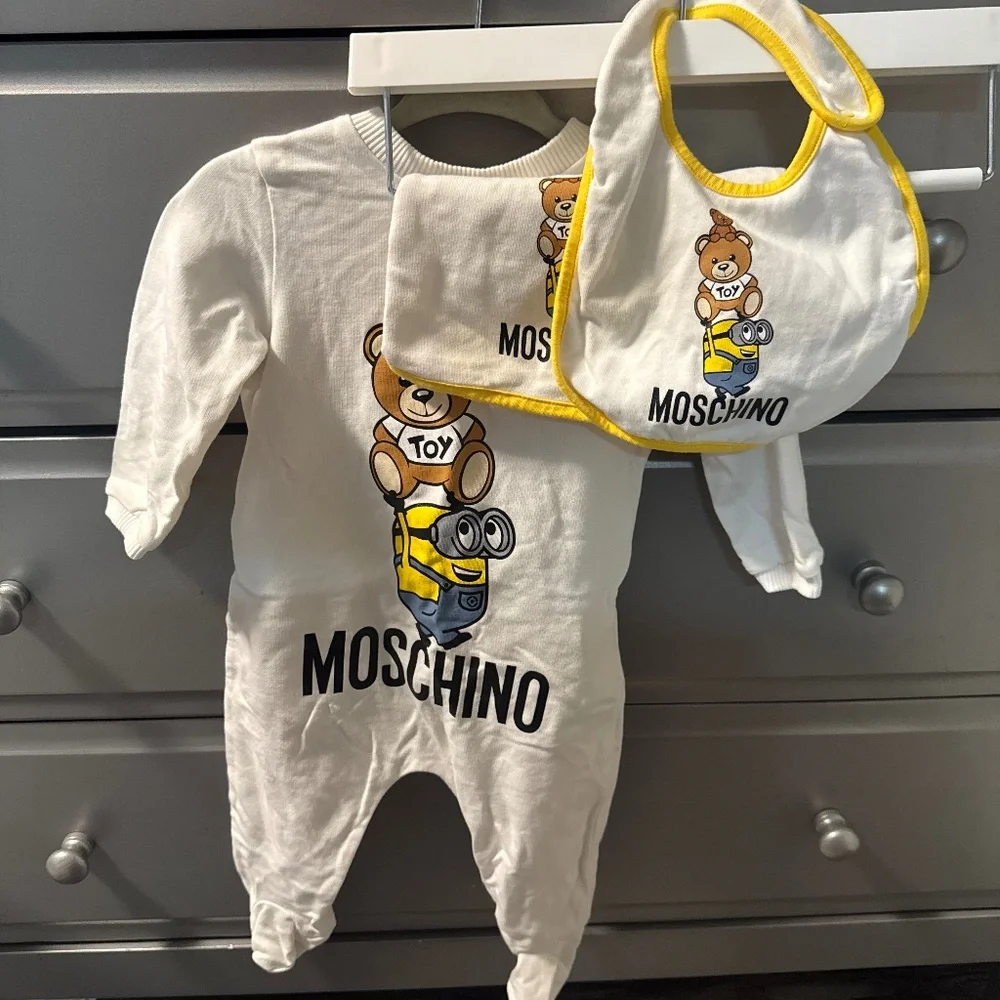 Onsie - Picture 1 of 1